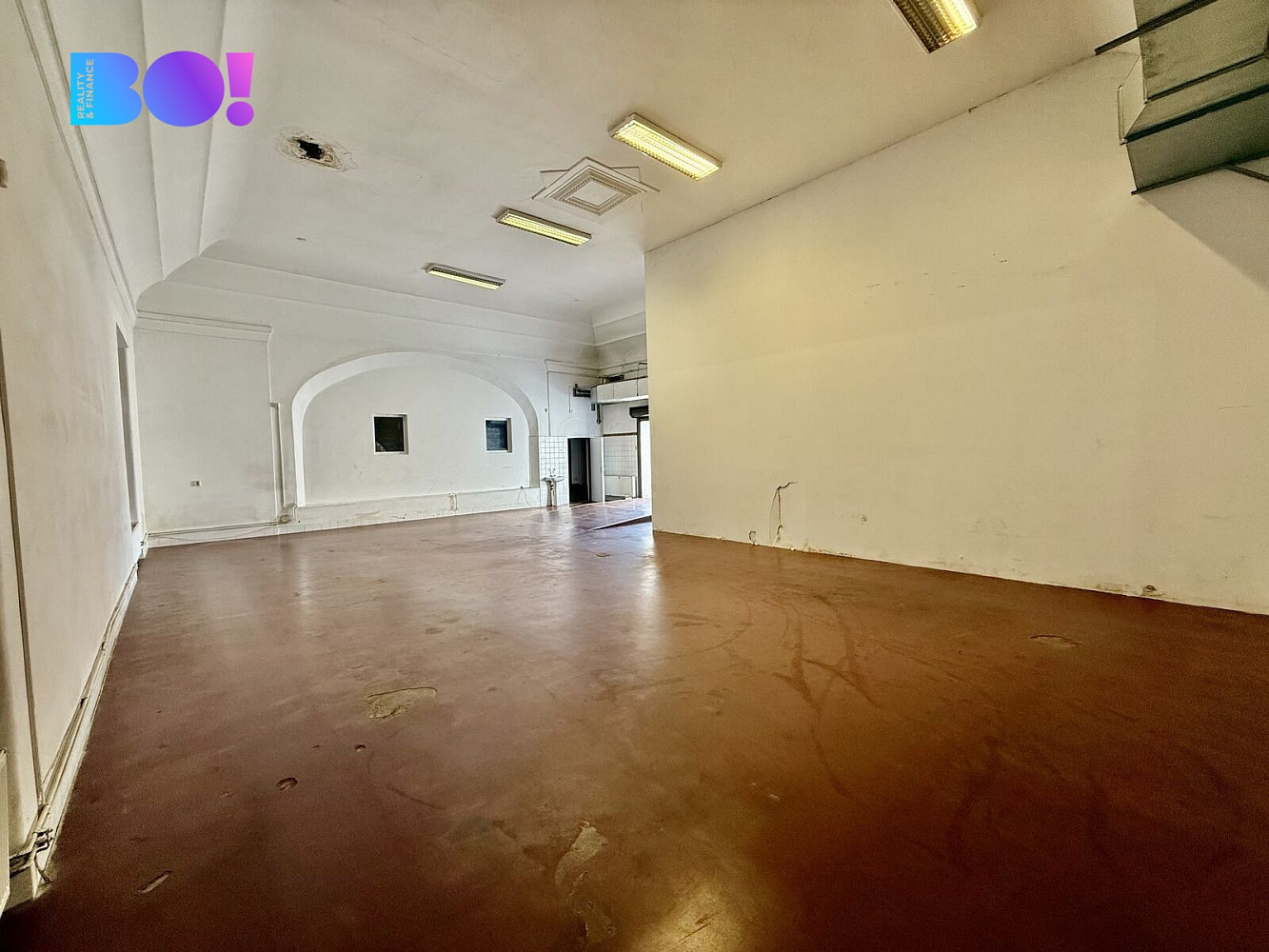 Pronájem skladovacích prostor 122 m² – fotografie 2