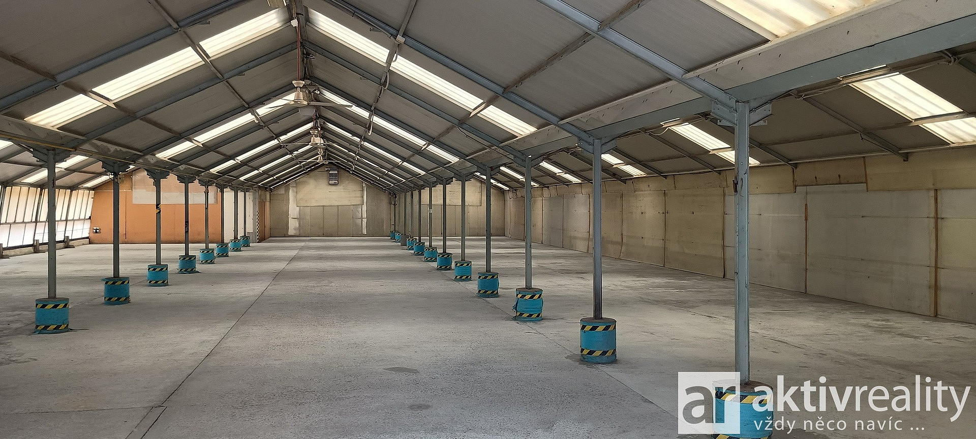 Pronájem skladovacích prostor 726 m²