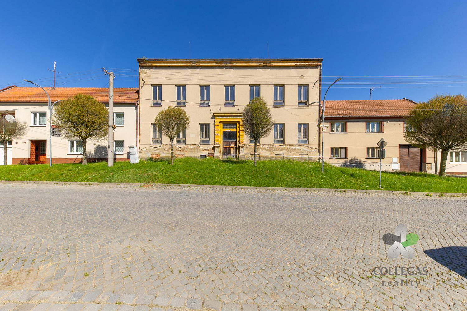 Prodej komerčního objektu (jiného typu) 900 m²
