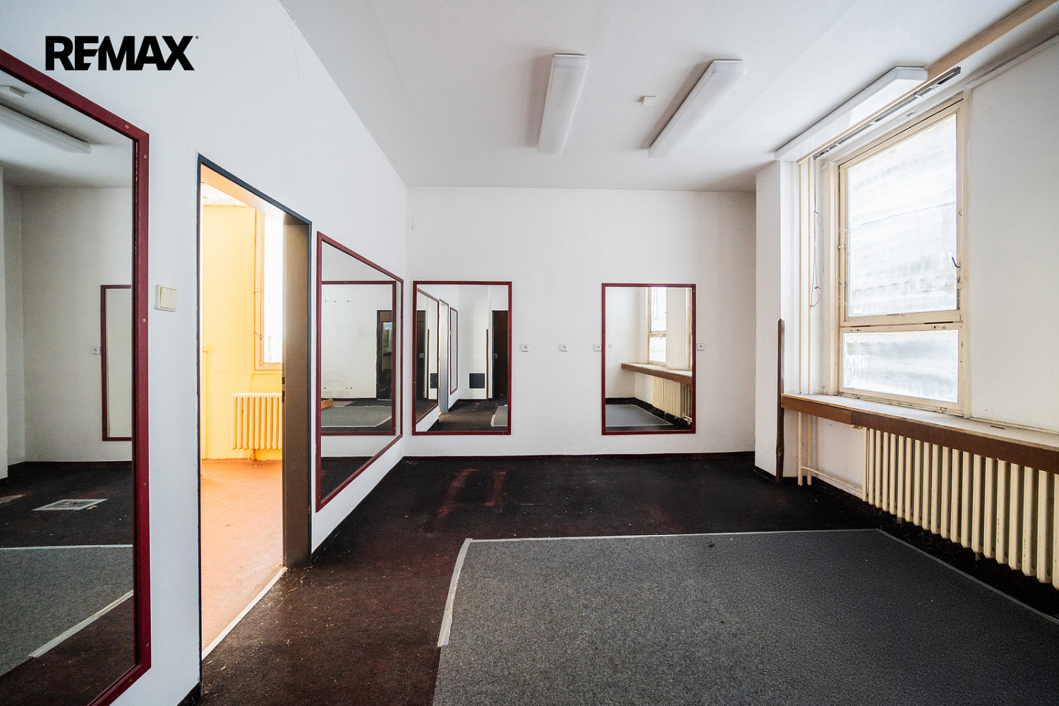 Pronájem komerčního objektu (jiného typu) 500 m² – fotografie 2