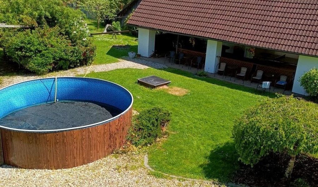 Prodej ubytovacího objektu 700 m², Bobrová – náhled fotky 3