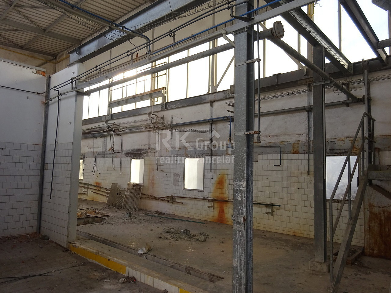 Pronájem skladovacích prostor 376 m² – fotografie 2