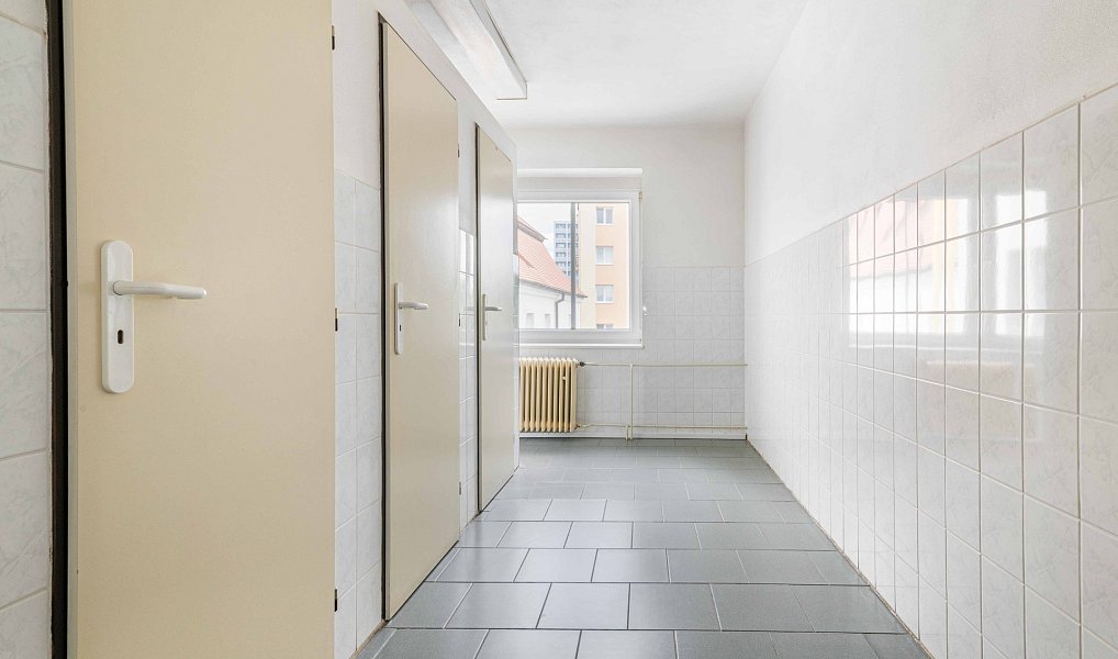 Pronájem kanceláře 30 m², Rakovník – náhled fotky 7