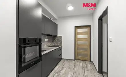 Pronájem bytu 3+1 75 m², náměstí Míru, Heřmanův Městec, okres Chrudim