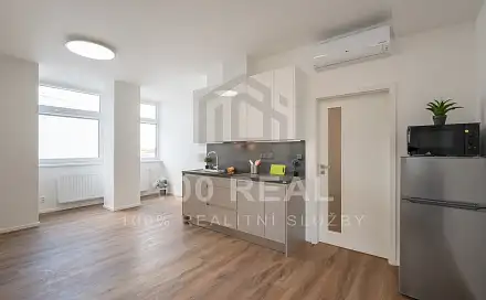 Pronájem bytu 1+kk 32 m²