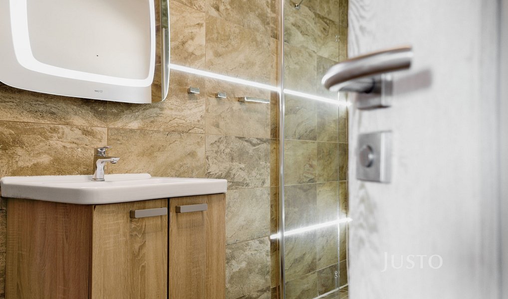 Prodej domu 227 m² s pozemkem 1 747 m², Teplice – náhled fotky 23