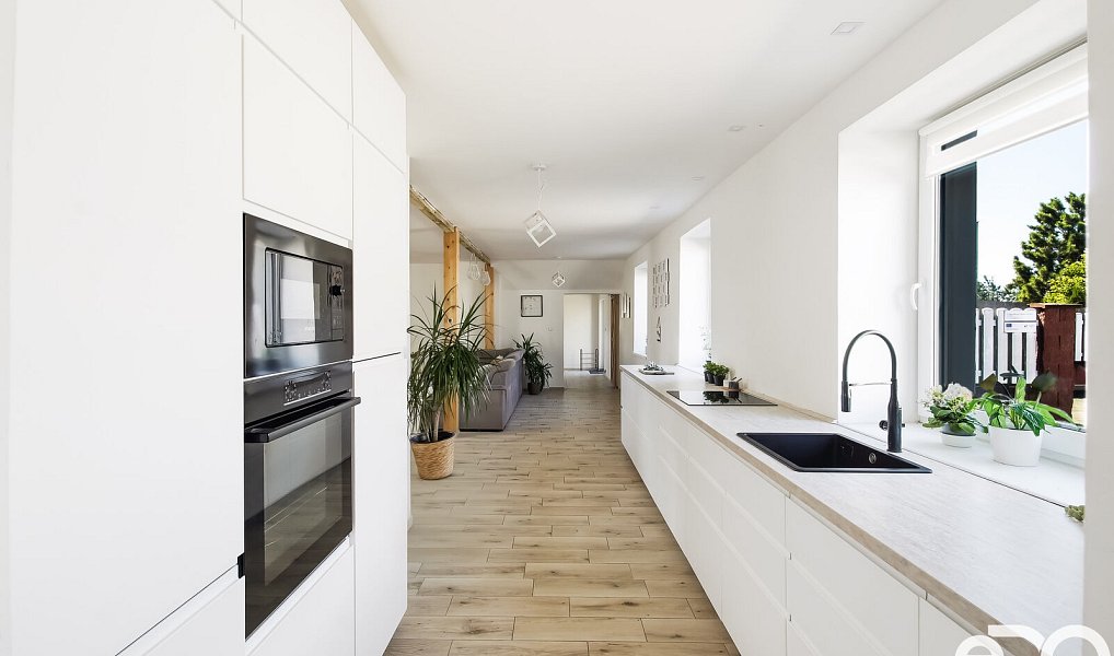 Prodej domu 213 m² s pozemkem 366 m², Dobrovice – náhled fotky 3