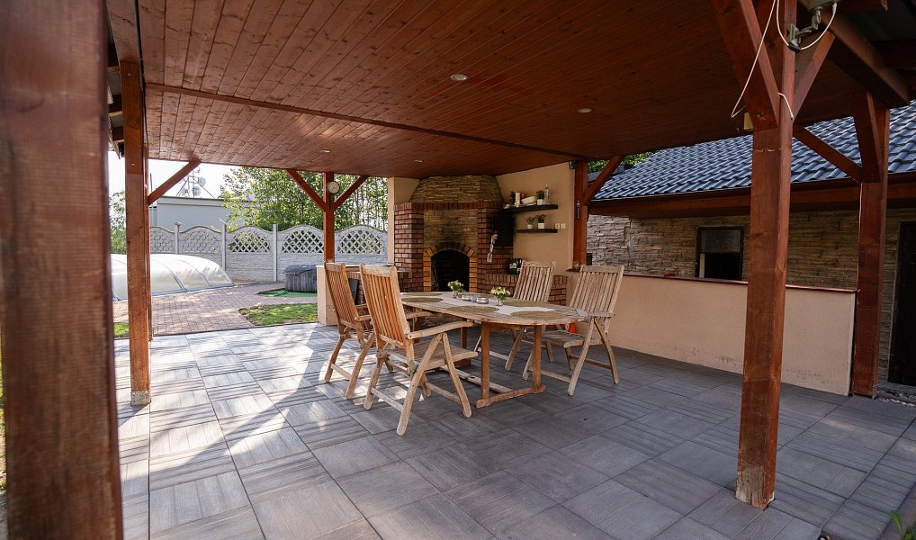 Prodej domu 210 m² s pozemkem 837 m², Sobětuchy – náhled fotky 30