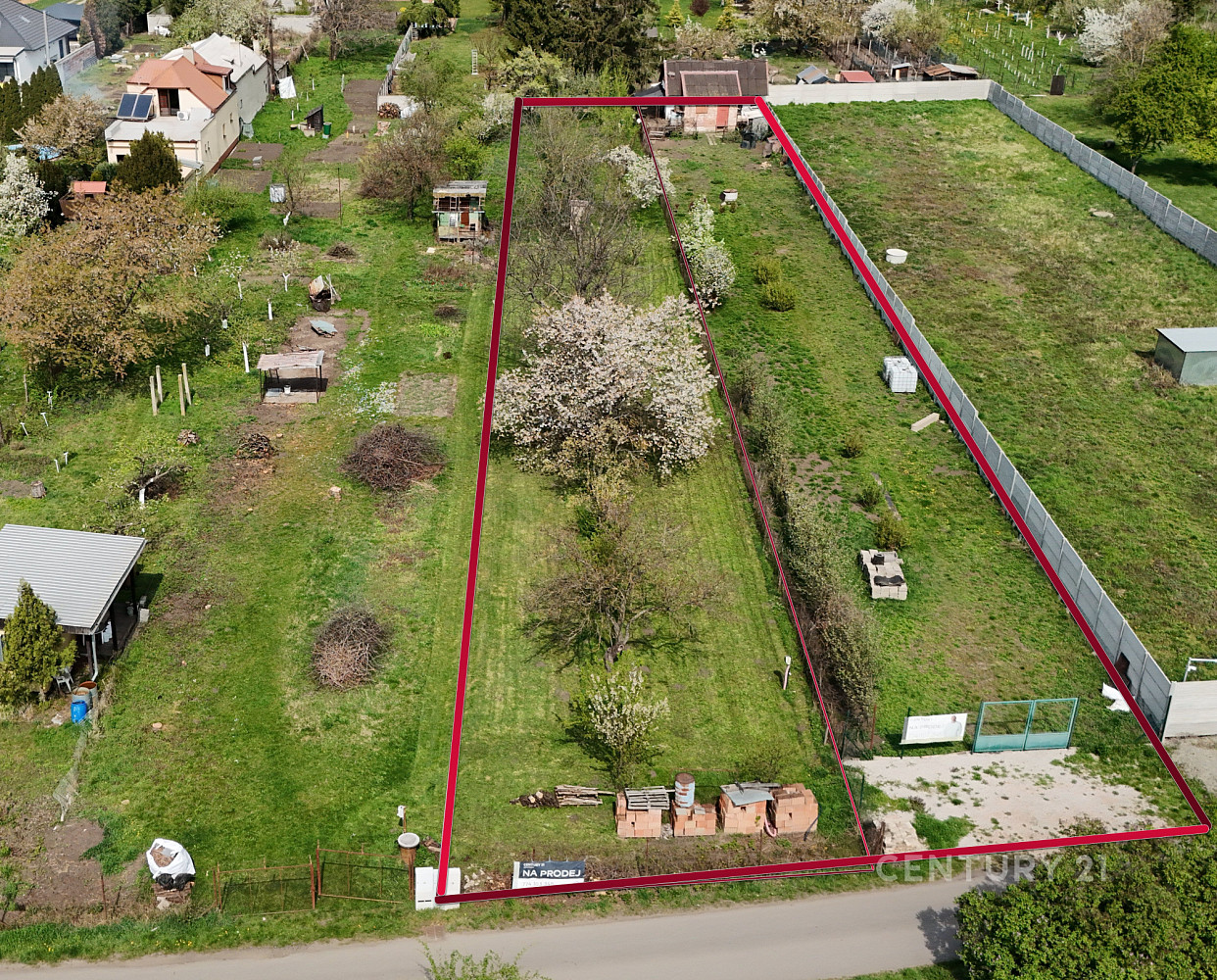 Prodej stavebního pozemku 2 232 m² – fotografie 2