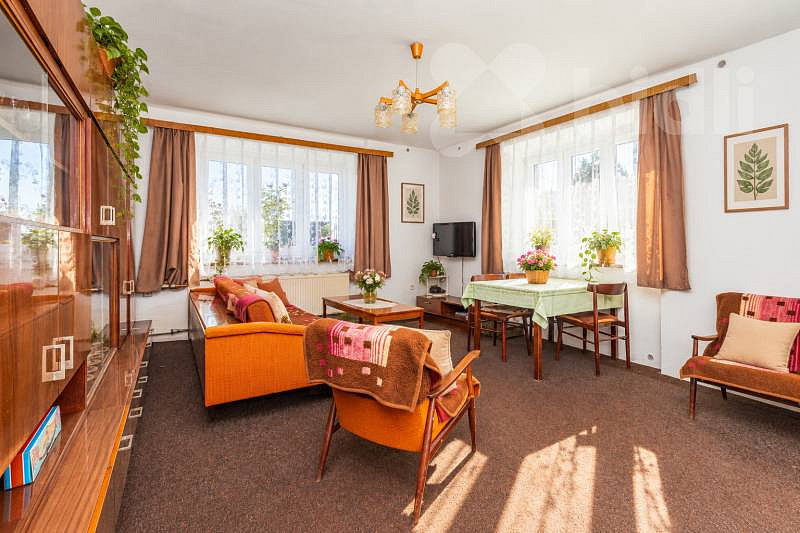Prodej domu 279 m² s pozemkem 2 398 m² – fotografie 2