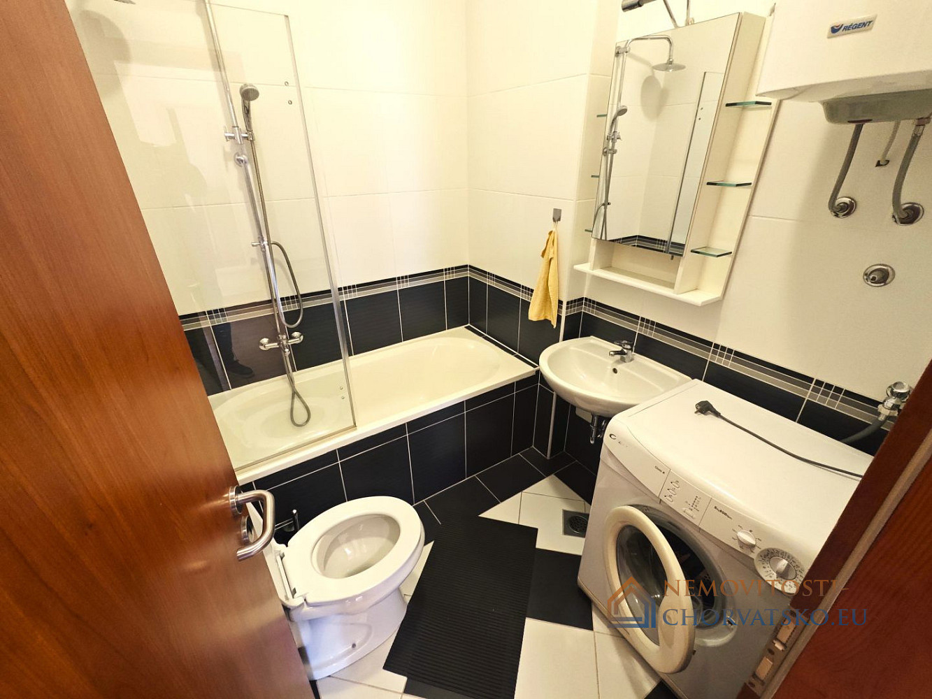 Prodej bytu 2+kk 70 m² - Więcej