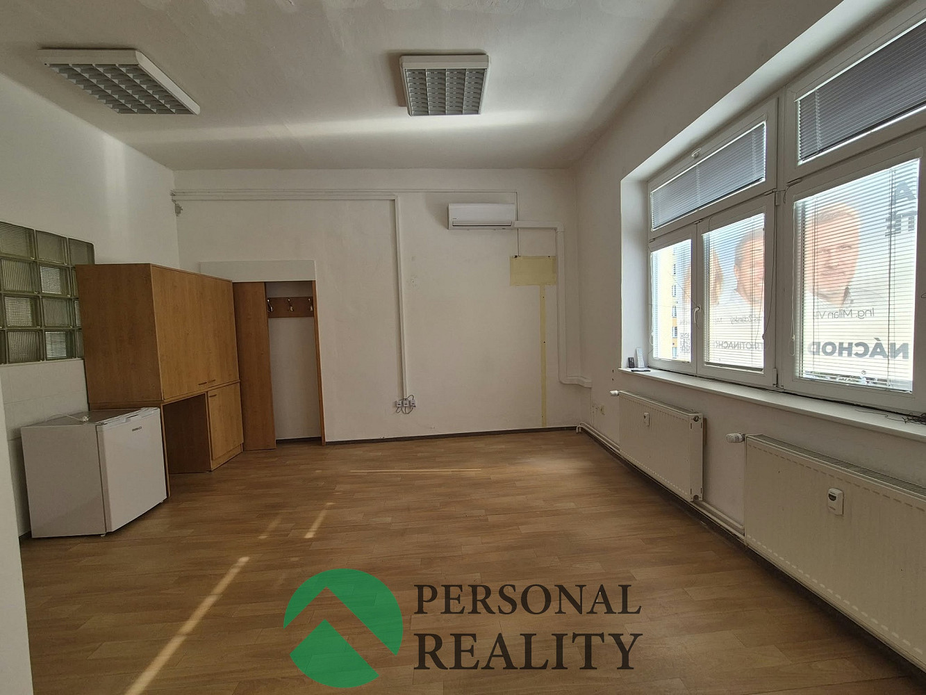 Pronájem kanceláře 35 m² – fotografie 2