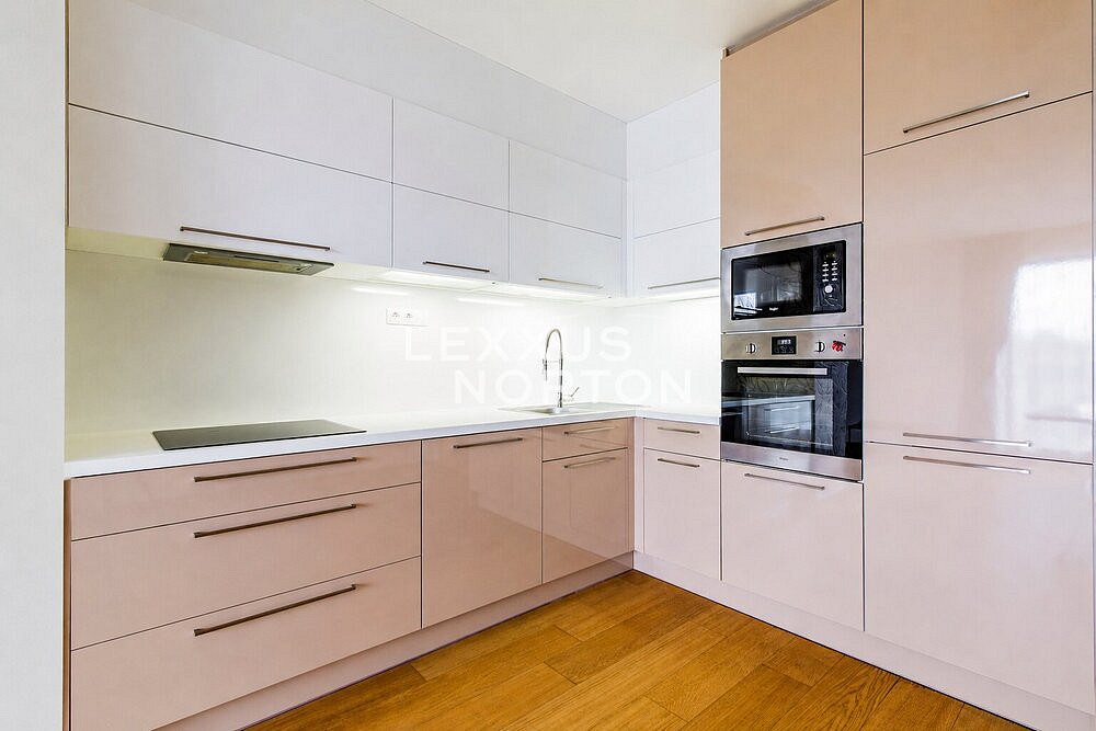 Pronájem bytu 3+kk 99 m² — photo 2