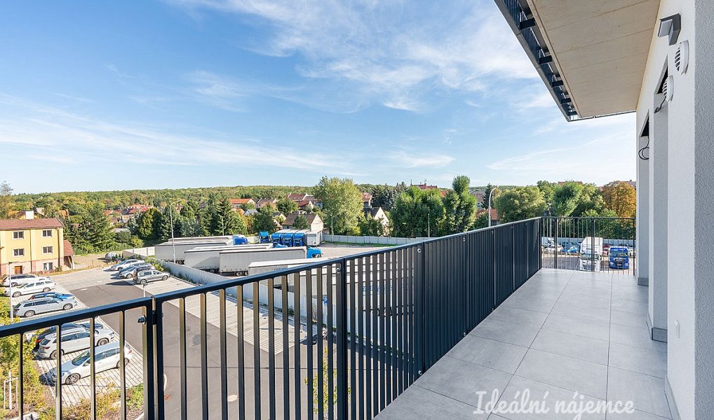 Pronájem bytu 3+kk 73 m², Kladno – náhled fotky 2