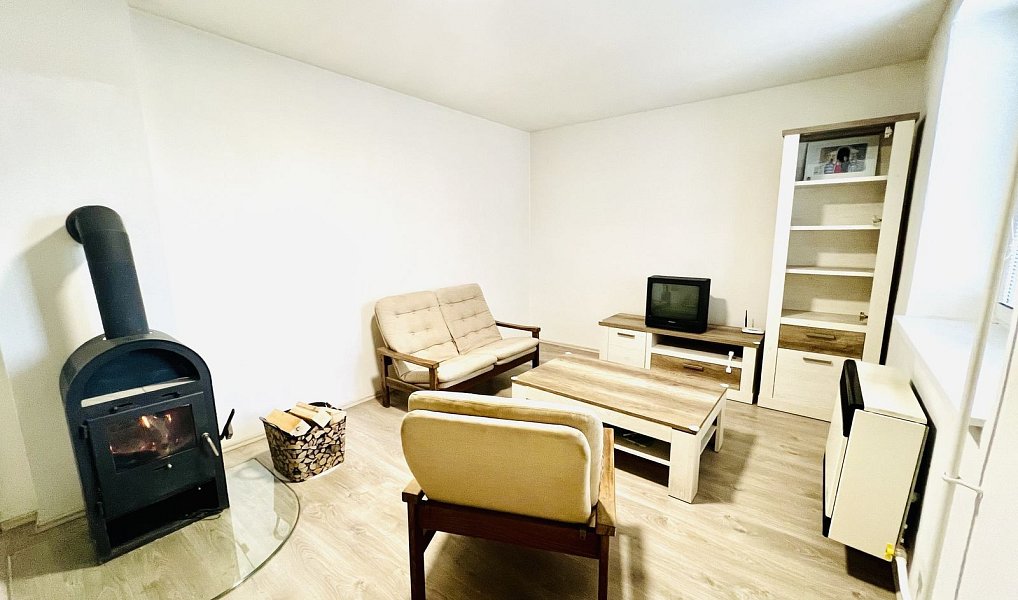 Prodej domu 215 m² s pozemkem 2 186 m², Vacenovice – náhled fotky 4