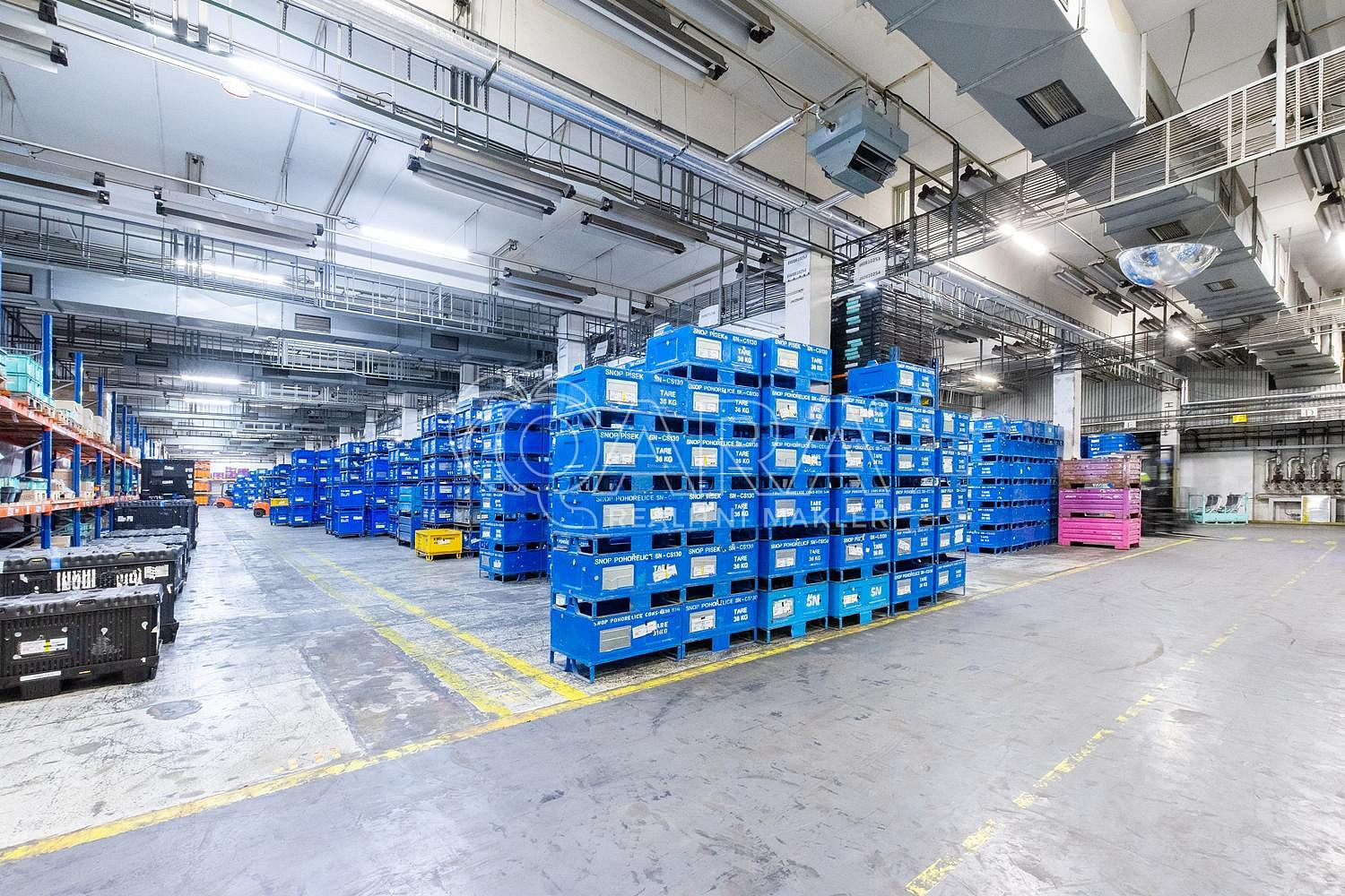 Pronájem výrobních prostor 3 025 m² – fotografie 2
