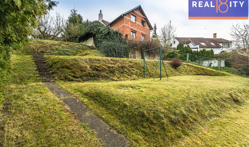 Prodej stavebního pozemku 773 m², Praha – náhled fotky 3