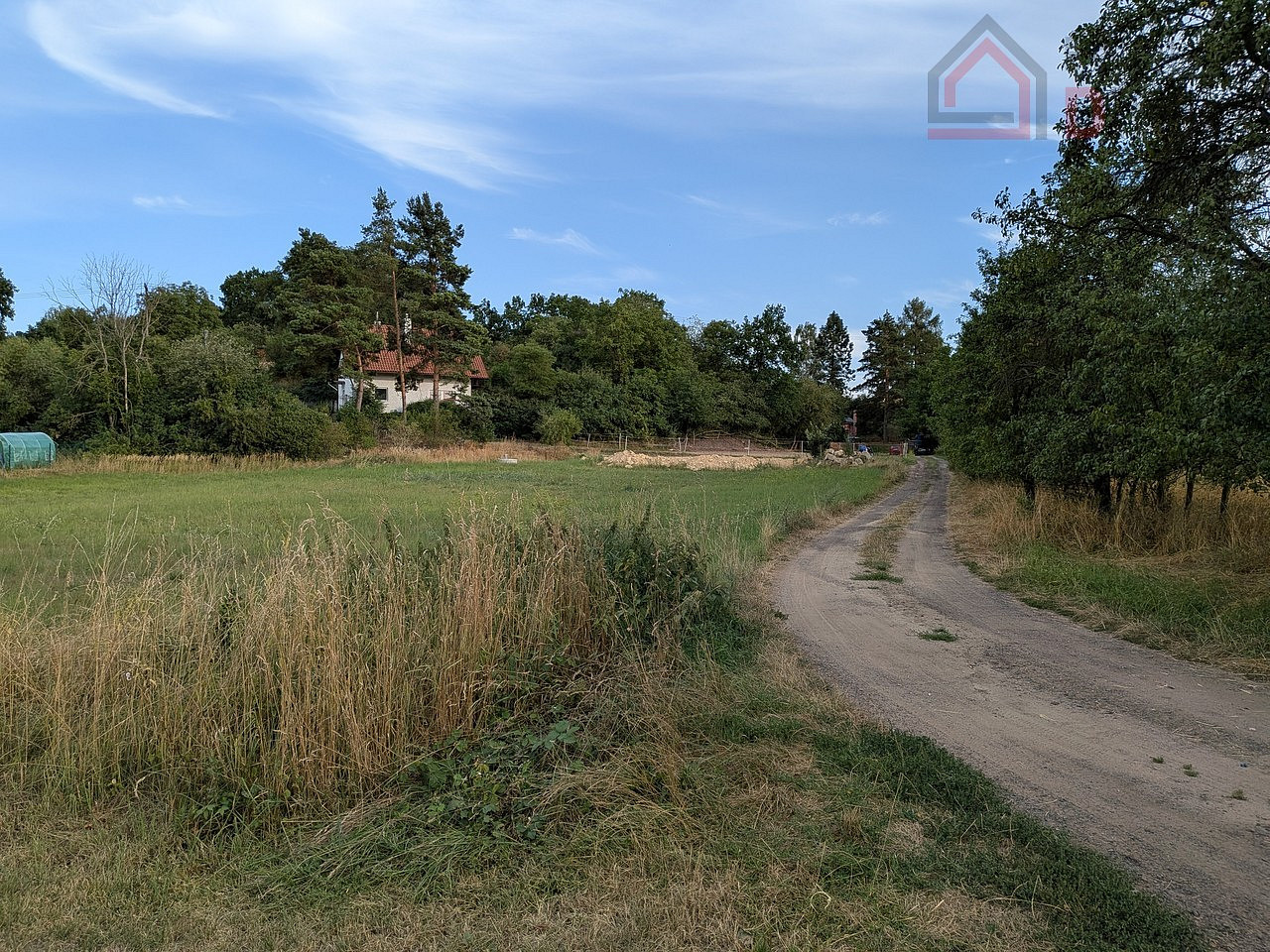 Prodej stavebního pozemku 2 343 m² – fotografie 3