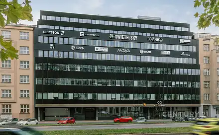 Pronájem kanceláře 532 m²