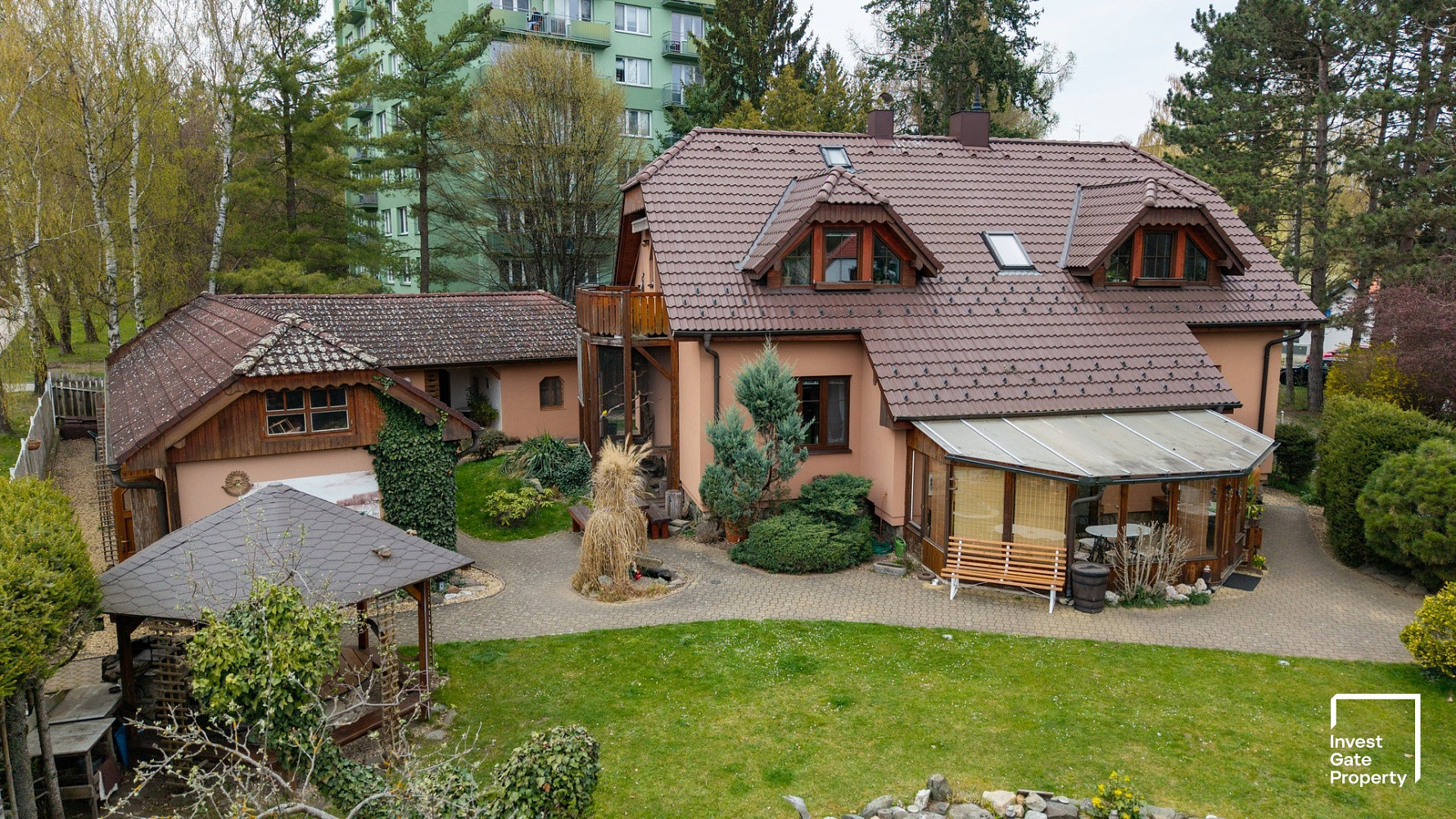 Prodej domu 334 m² s pozemkem 960 m²