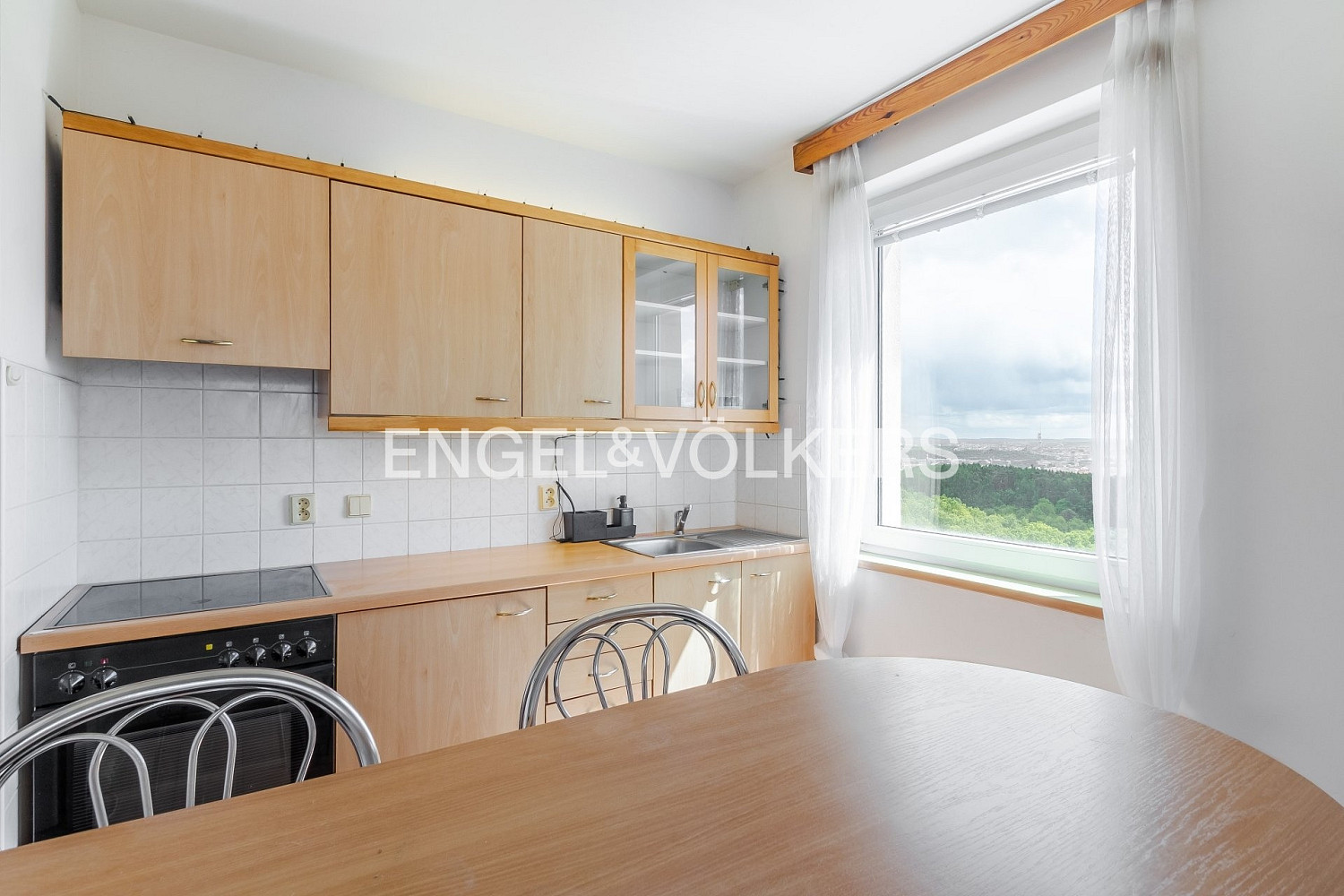 Pronájem bytu 3+kk 70 m² — photo 2