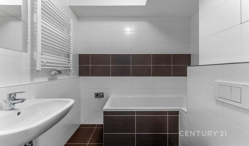 Prodej bytu 1+kk 35 m², Praha – náhled fotky 10