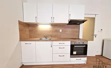 Pronájem bytu 1+kk 33 m²