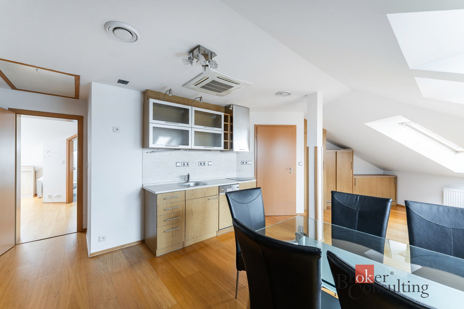 Prodej bytu 3+kk 101 m² – fotografie 2