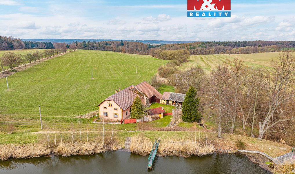 Prodej domu 161 m² s pozemkem 5 140 m², Zásmuky – fotka 1 z 24