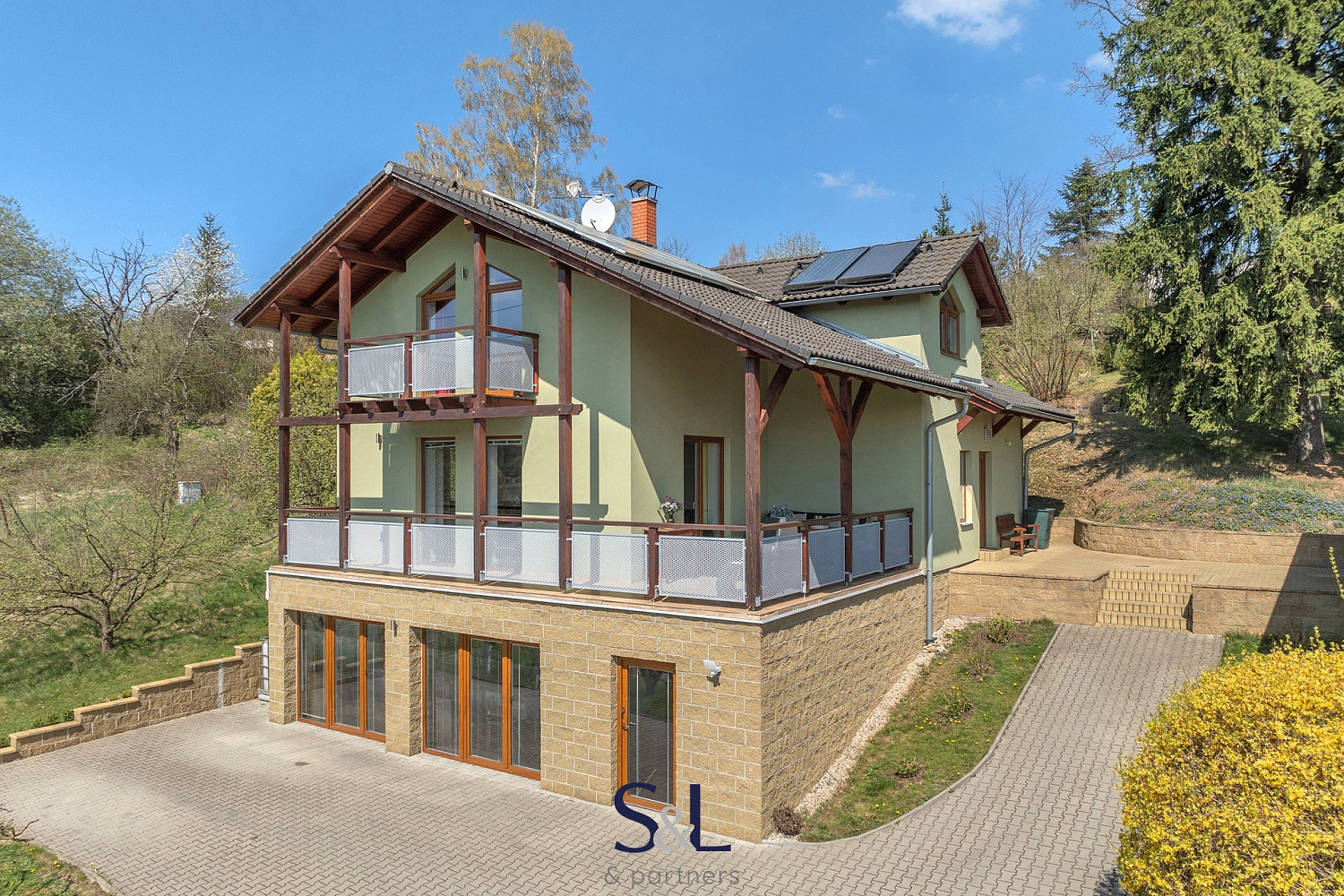 Prodej domu 363 m² s pozemkem 3 239 m²