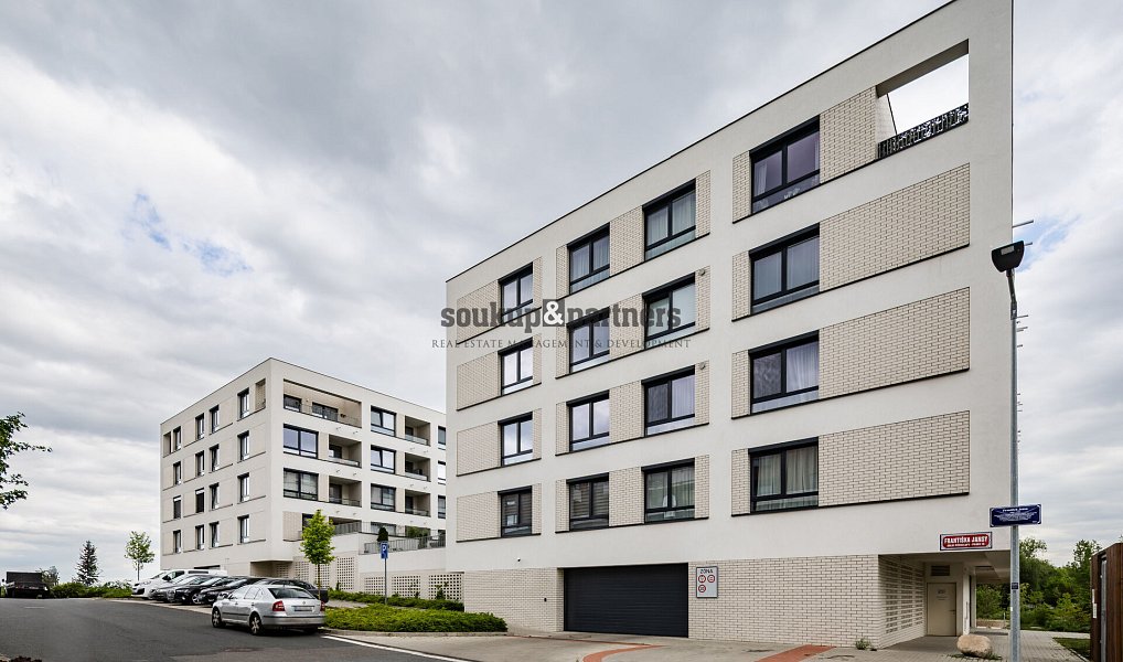 Prodej bytu 2+kk 56 m², Praha – náhled fotky 24