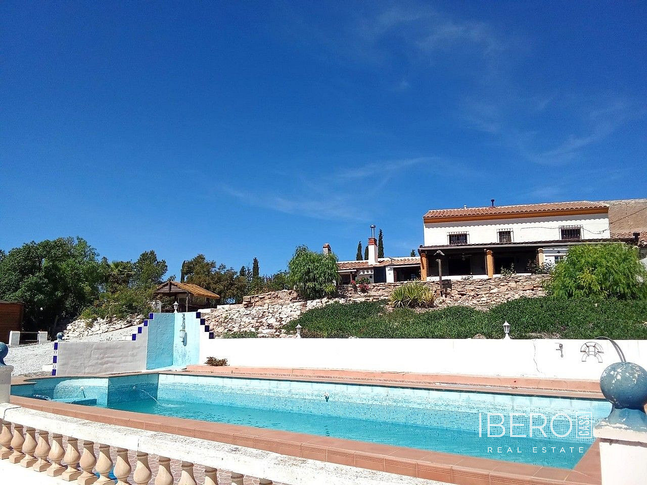 Prodej domu 634 m² s pozemkem 250 000 m² — photo 2