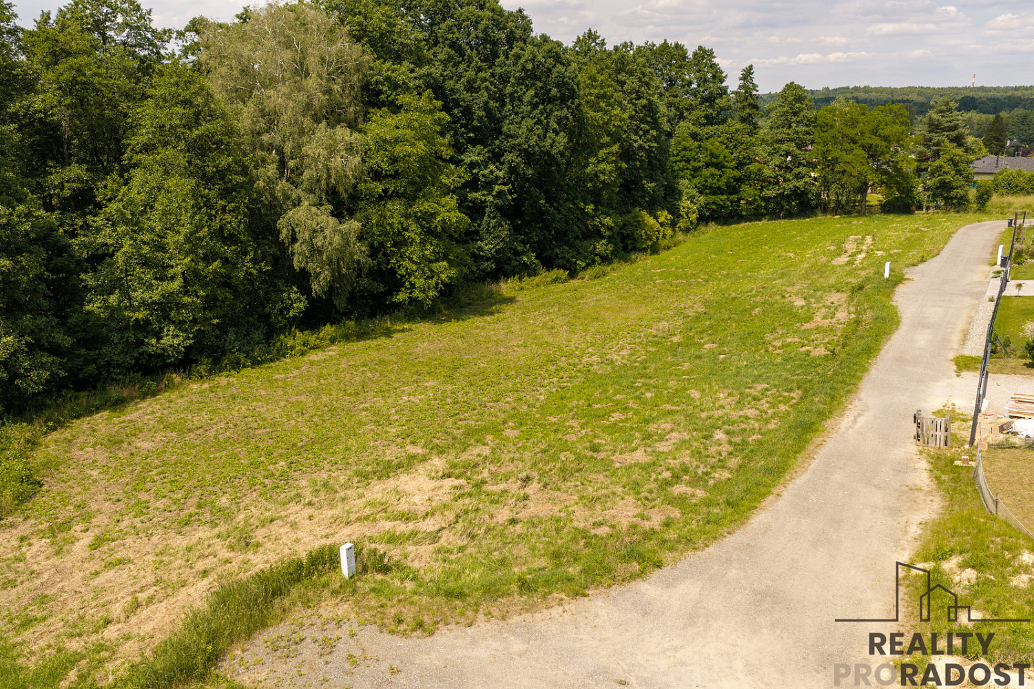 Prodej stavebního pozemku 2 309 m² – fotografie 2