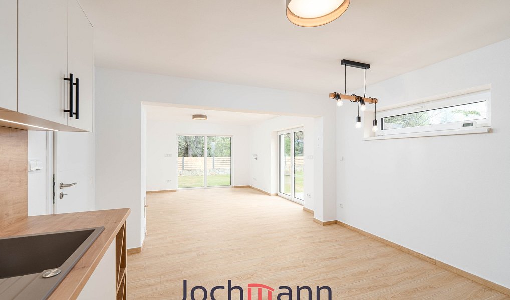 Prodej domu 120 m² s pozemkem 393 m², Roudné – náhled fotky 4