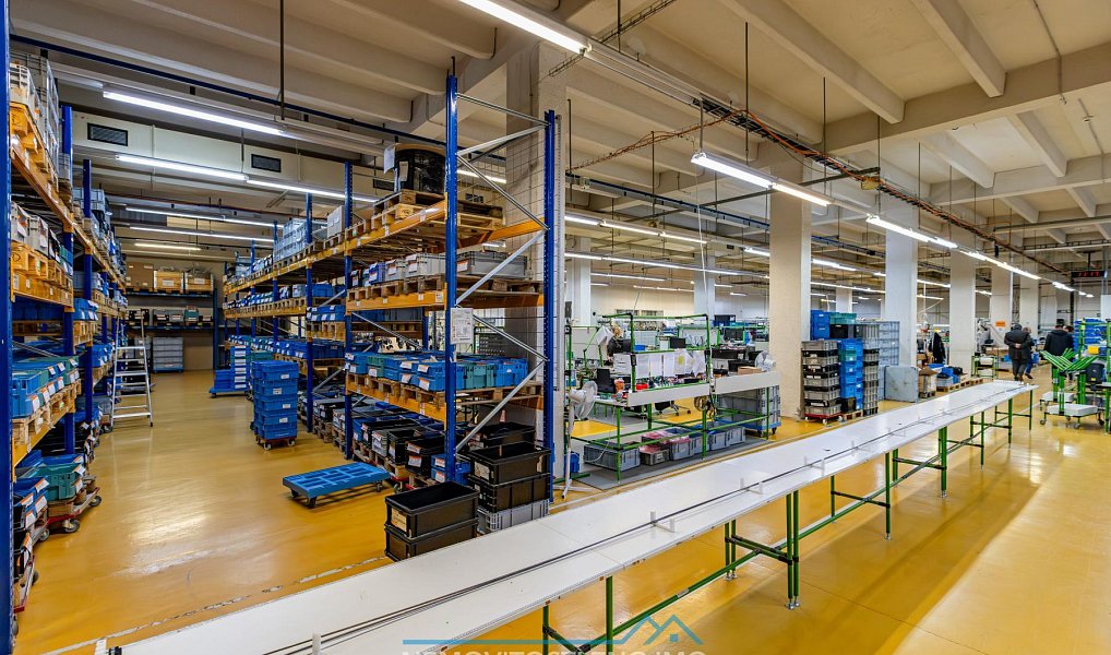 Pronájem výrobních prostor 450 m², Znojmo – náhled fotky 8