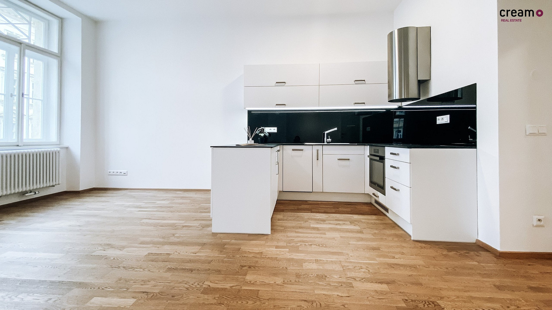 Pronájem bytu 2+kk 62 m² — photo 2