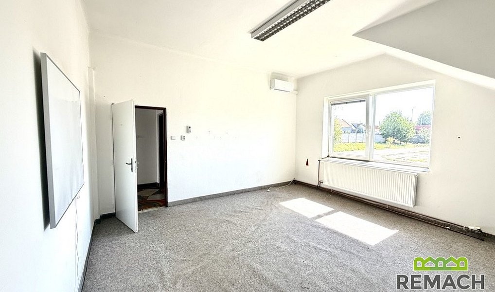 Pronájem skladovacích prostor 54 m², Uherské Hradiště – náhled fotky 2