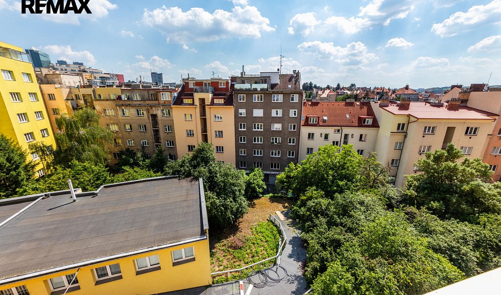 Pronájem bytu 2+kk 48 m², Praha – náhled fotky 12