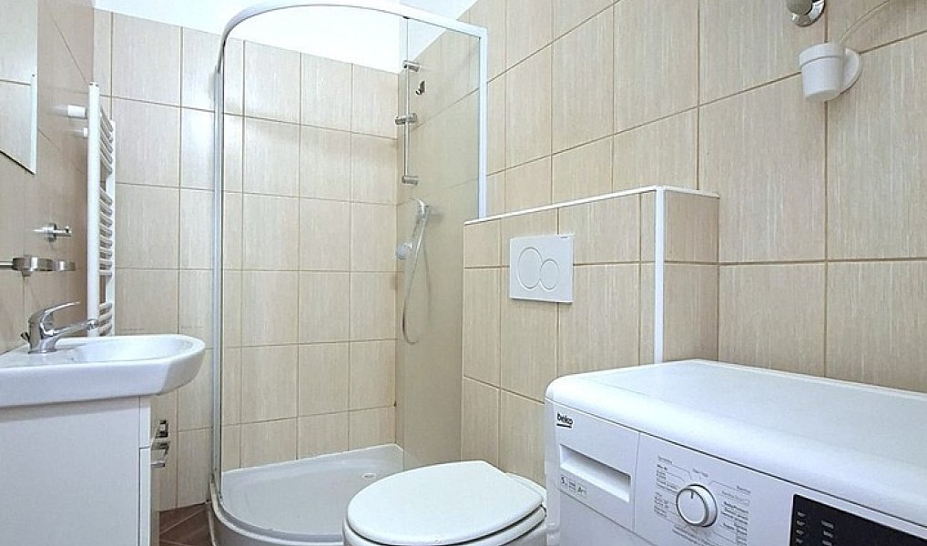 Pronájem bytu 2+kk 40 m², Benešov – náhled fotky 7