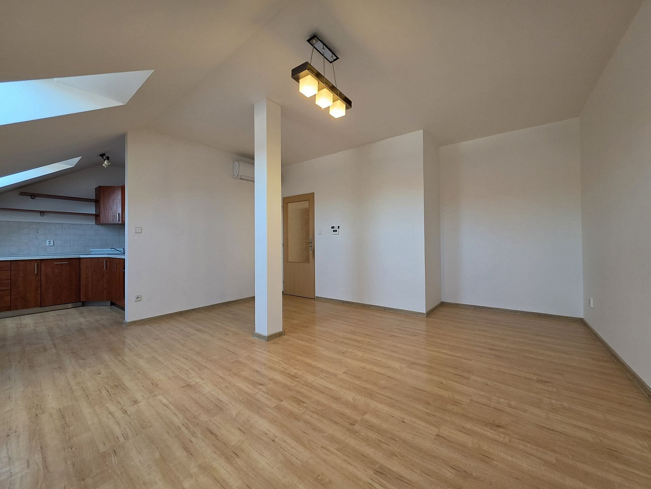 Pronájem bytu 2+kk 61 m² – fotografie 5