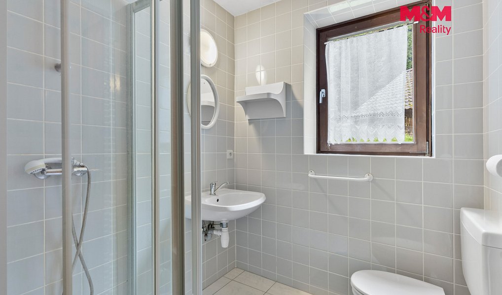 Prodej ubytovacího objektu 341 m², Harrachov – náhled fotky 30