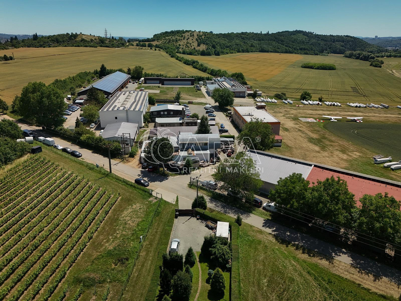 Prodej výrobních prostor 585 m² – fotografie 3
