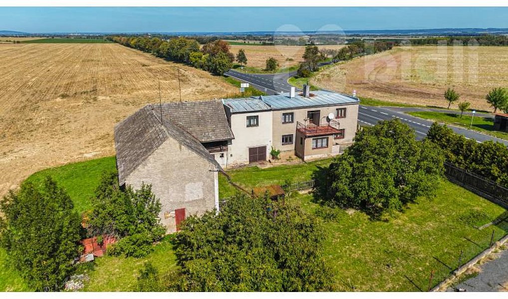 Prodej domu 279 m² s pozemkem 2 398 m², Okřesaneč – náhled fotky 31