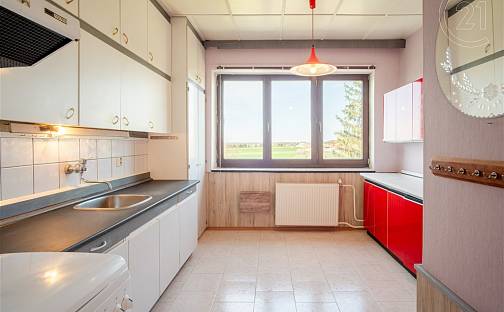 Prodej bytu 3+1 90 m², Prievaly, Slovensko