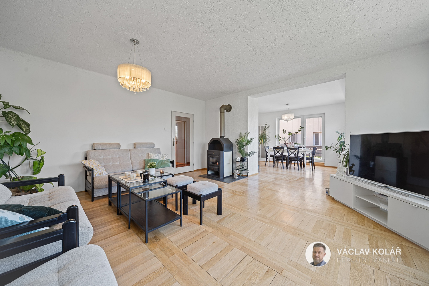 Prodej domu 280 m² s pozemkem 965 m² — photo 2