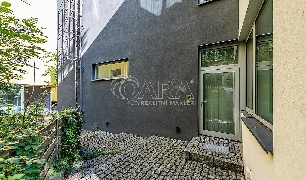 Pronájem kanceláře 240 m², Praha – náhled fotky 19
