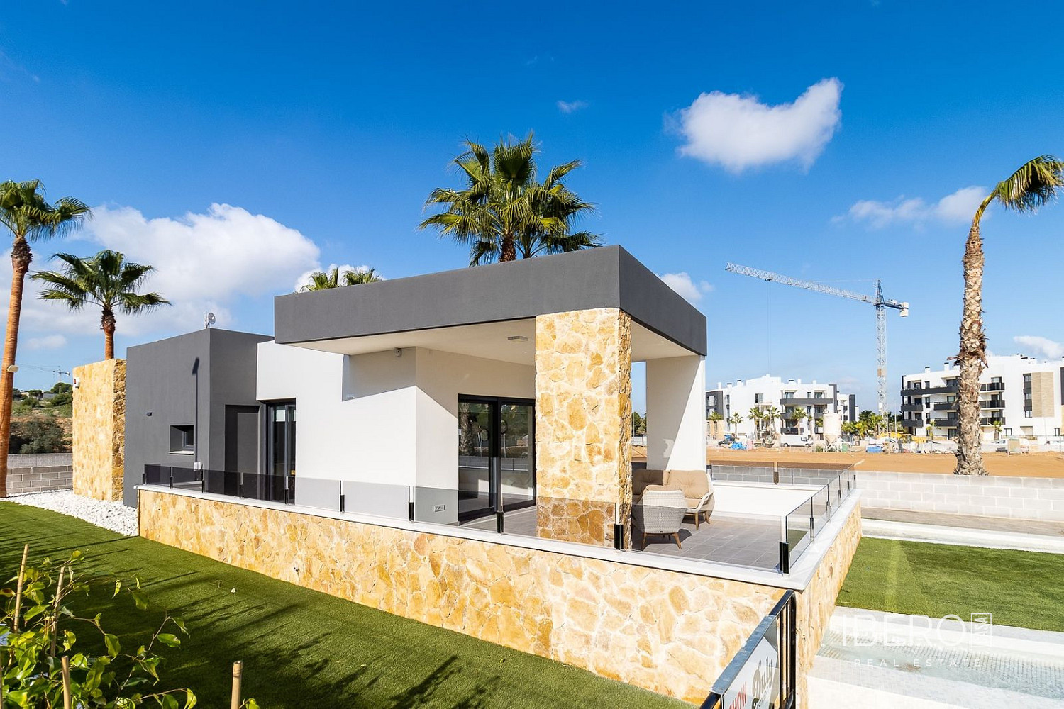 Prodej bytu 3+kk 72 m² – pohled 2