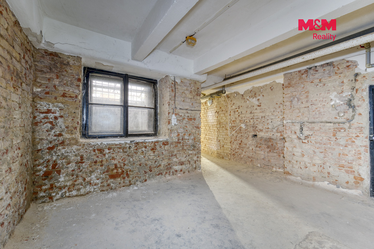 Prodej obchodních prostor 16 m² – fotografie 2