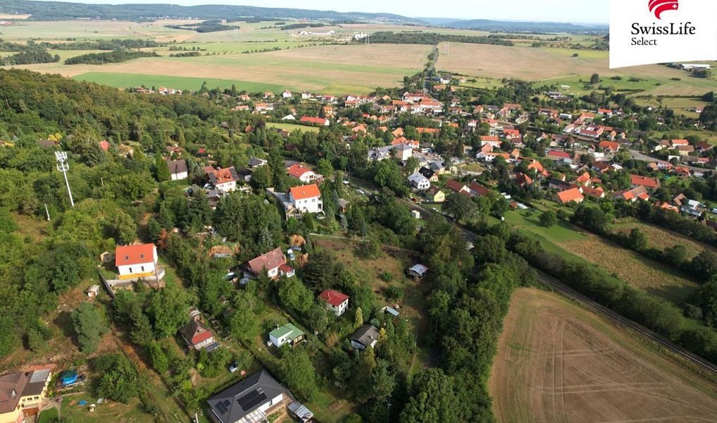 Prodej stavebního pozemku 2 227 m², Čisovice – náhled fotky 3