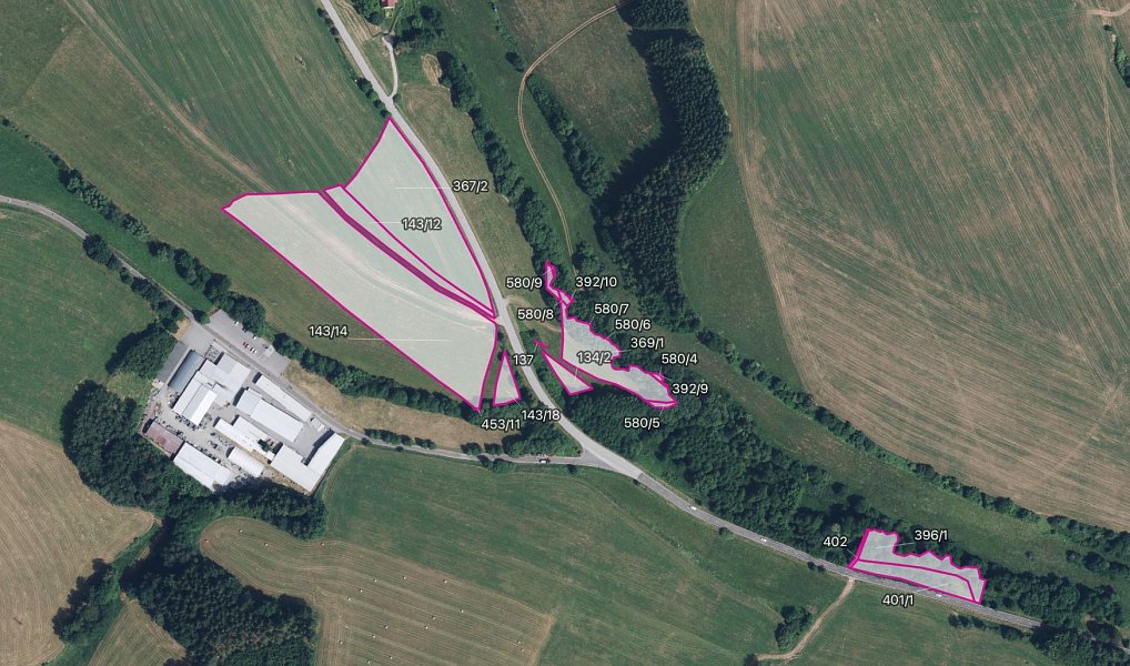 Prodej pole 30 958 m², Nová Paka – fotka 1 z 3